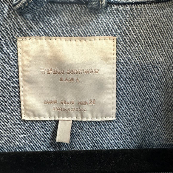 Distressed Zara Denim Jacket - Picture 3 of 4